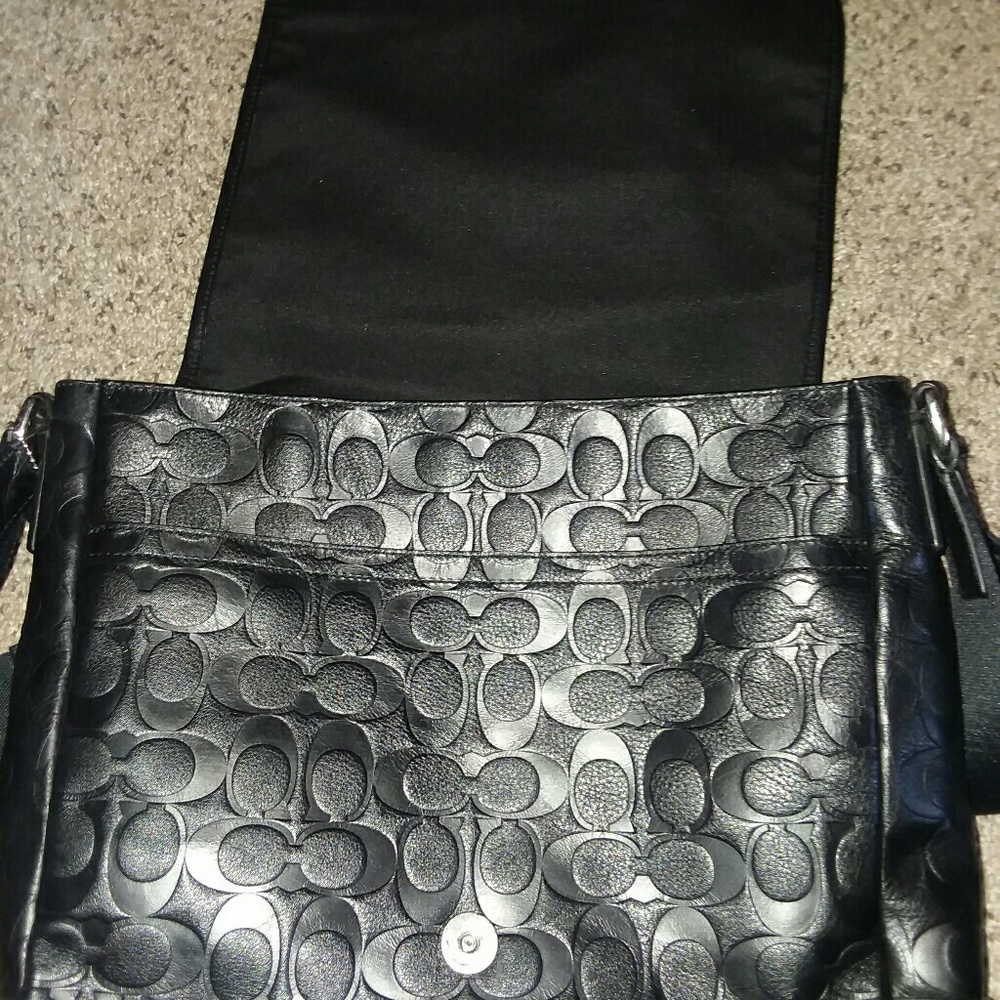 Coach - Picture 4 of 4